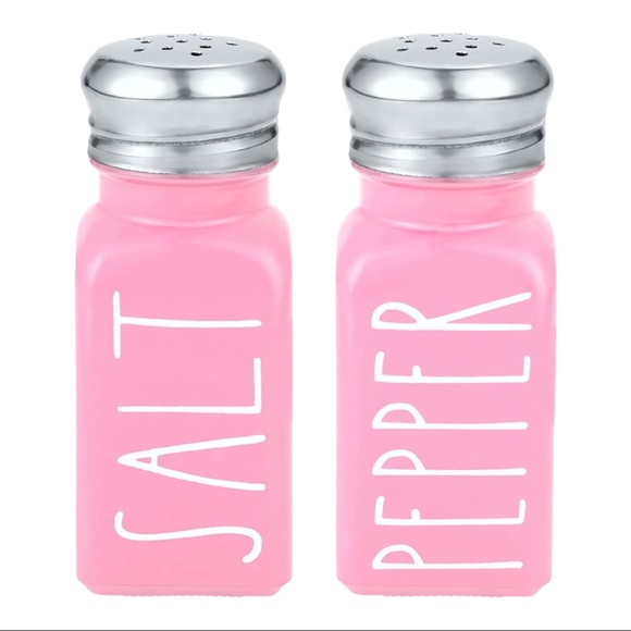 Other - Pink 🎀Salt & Pepper Shakers NIB